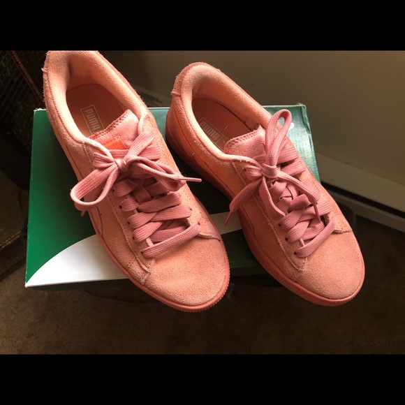 Puma suede excellent condition size 5 - Picture 3 of 3